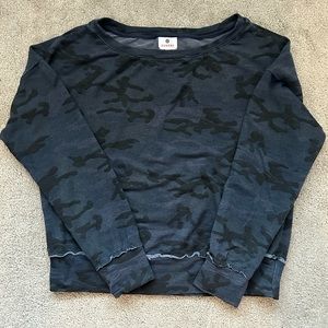 Sundry off the shoulder navy camo crewneck, size 1